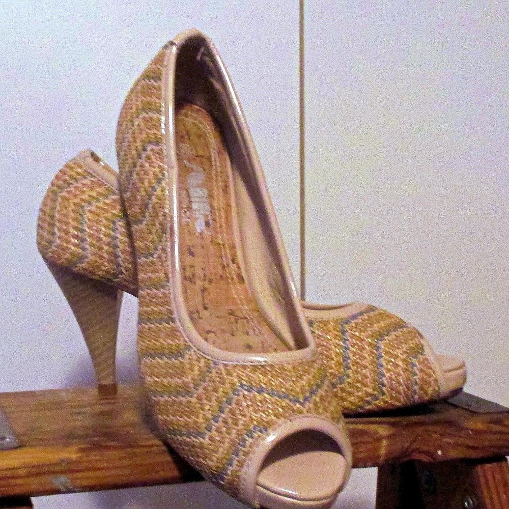AIR BALANCE MULTI COLOR OPEN TOE HEEL Women Size 6 SHOE
